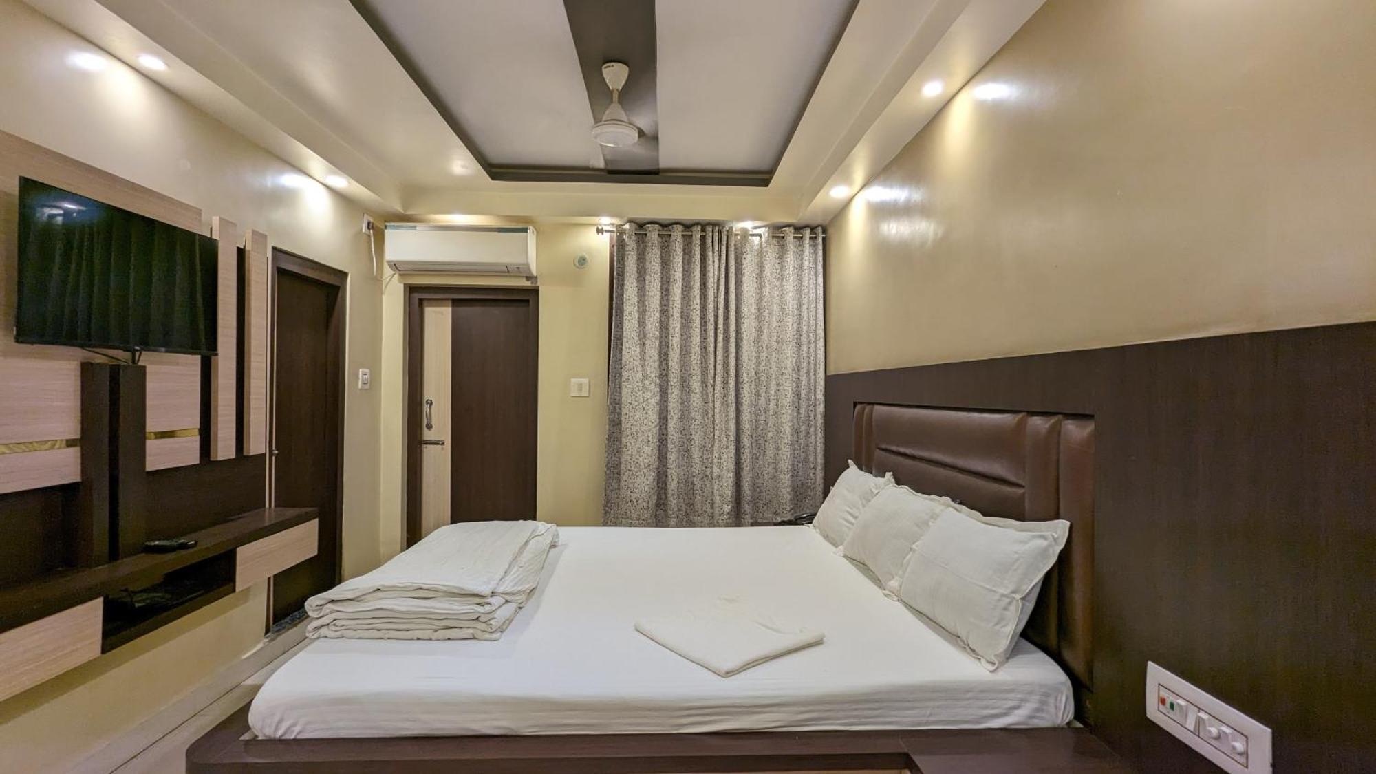 Hotel Binapani Deluxe 1 Tarapith Luaran gambar