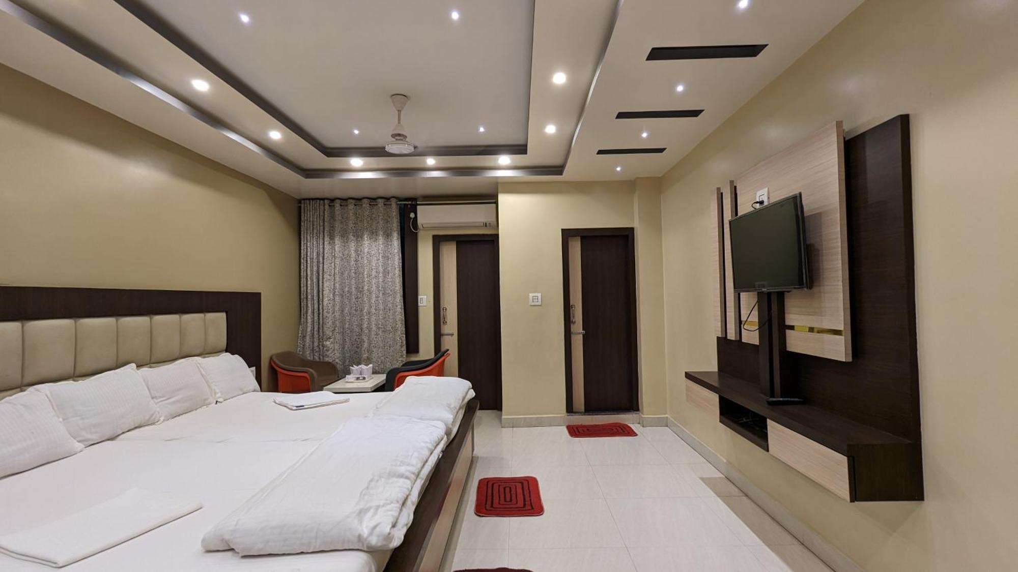 Hotel Binapani Deluxe 1 Tarapith Luaran gambar