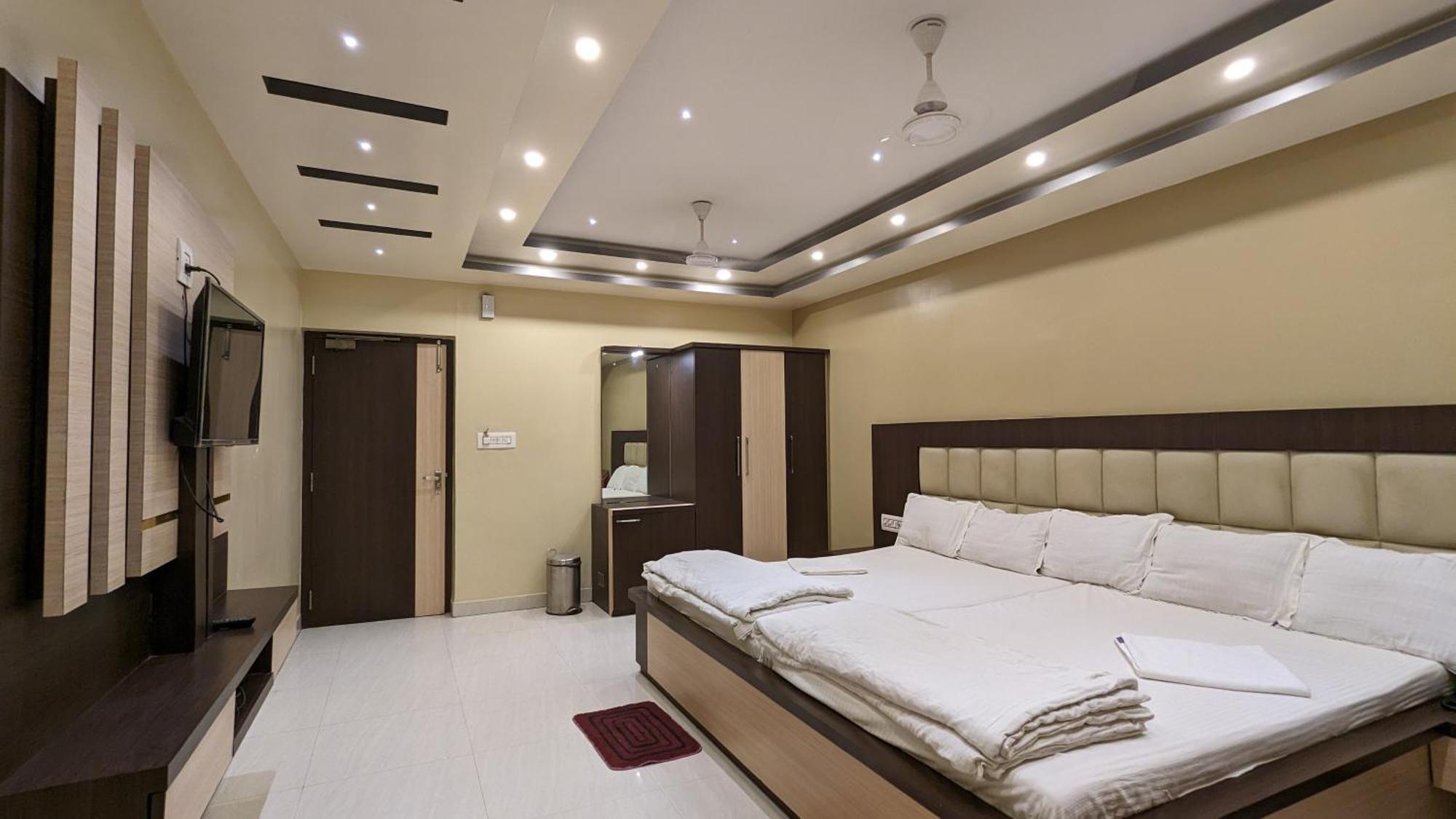 Hotel Binapani Deluxe 1 Tarapith Luaran gambar