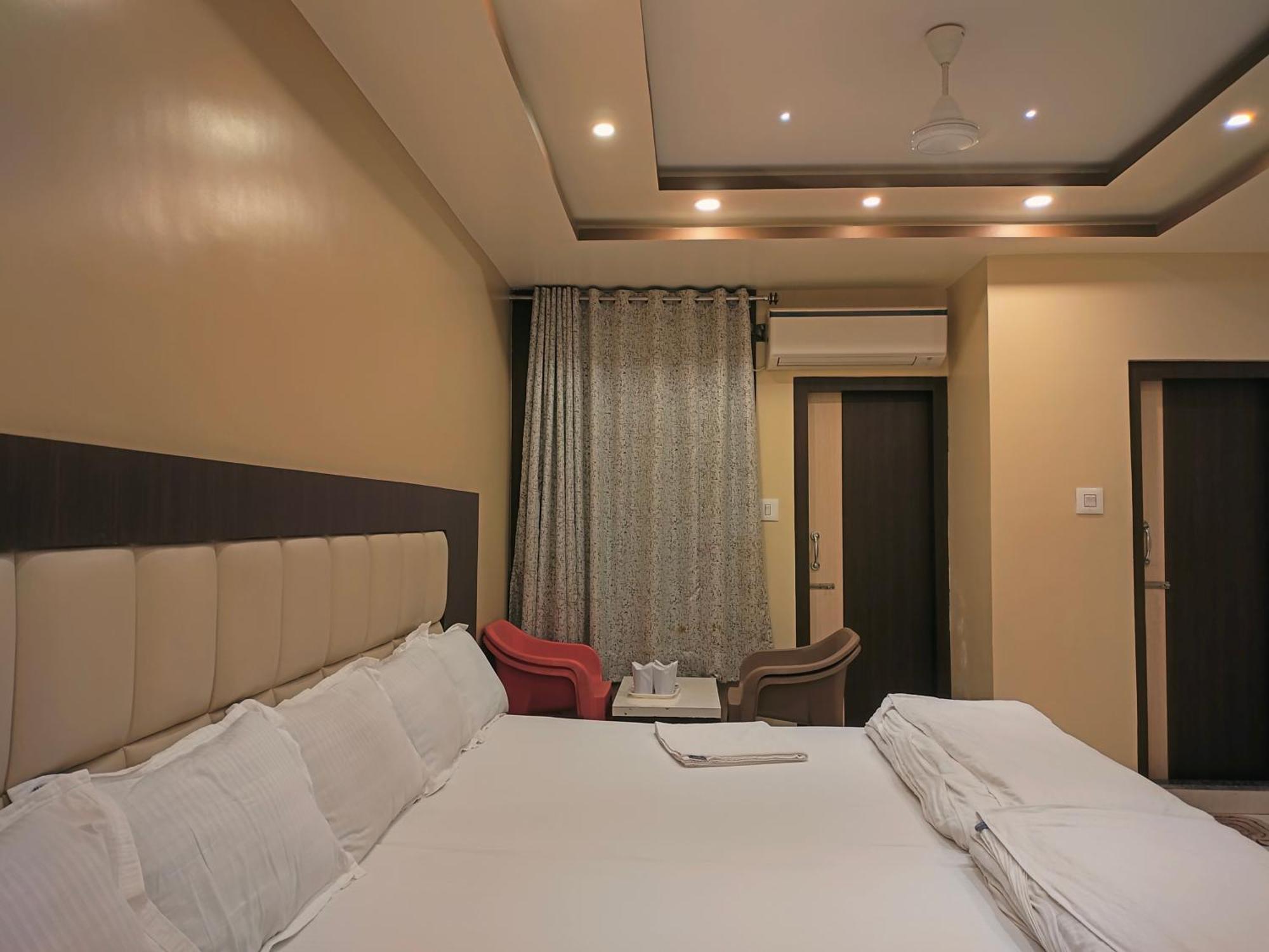 Hotel Binapani Deluxe 1 Tarapith Luaran gambar