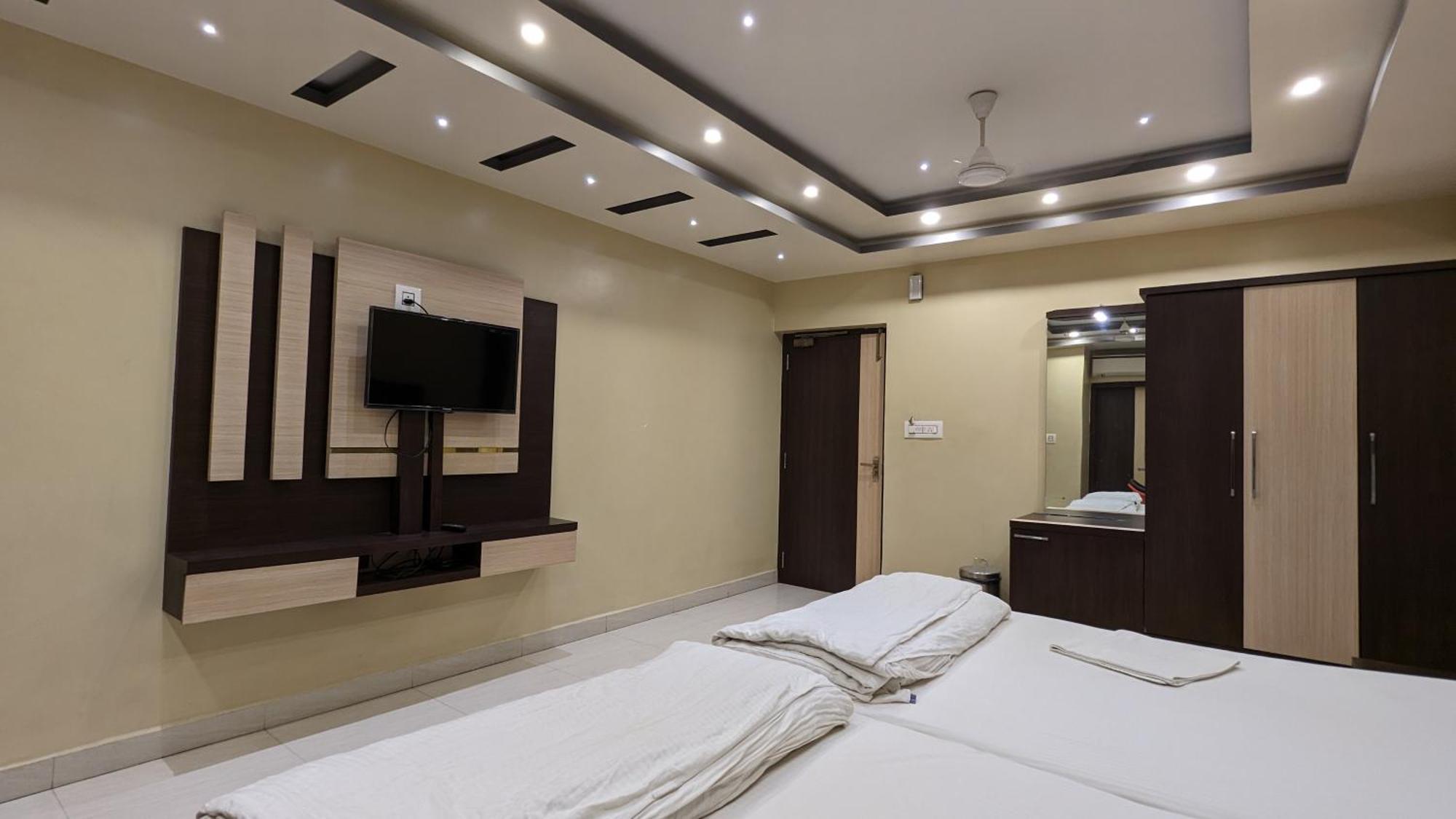 Hotel Binapani Deluxe 1 Tarapith Luaran gambar