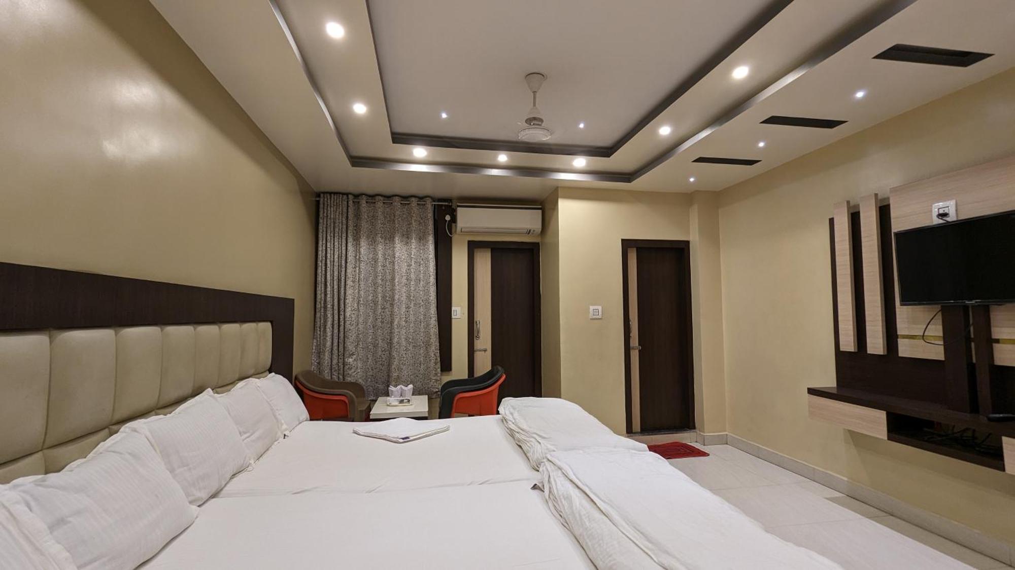 Hotel Binapani Deluxe 1 Tarapith Luaran gambar