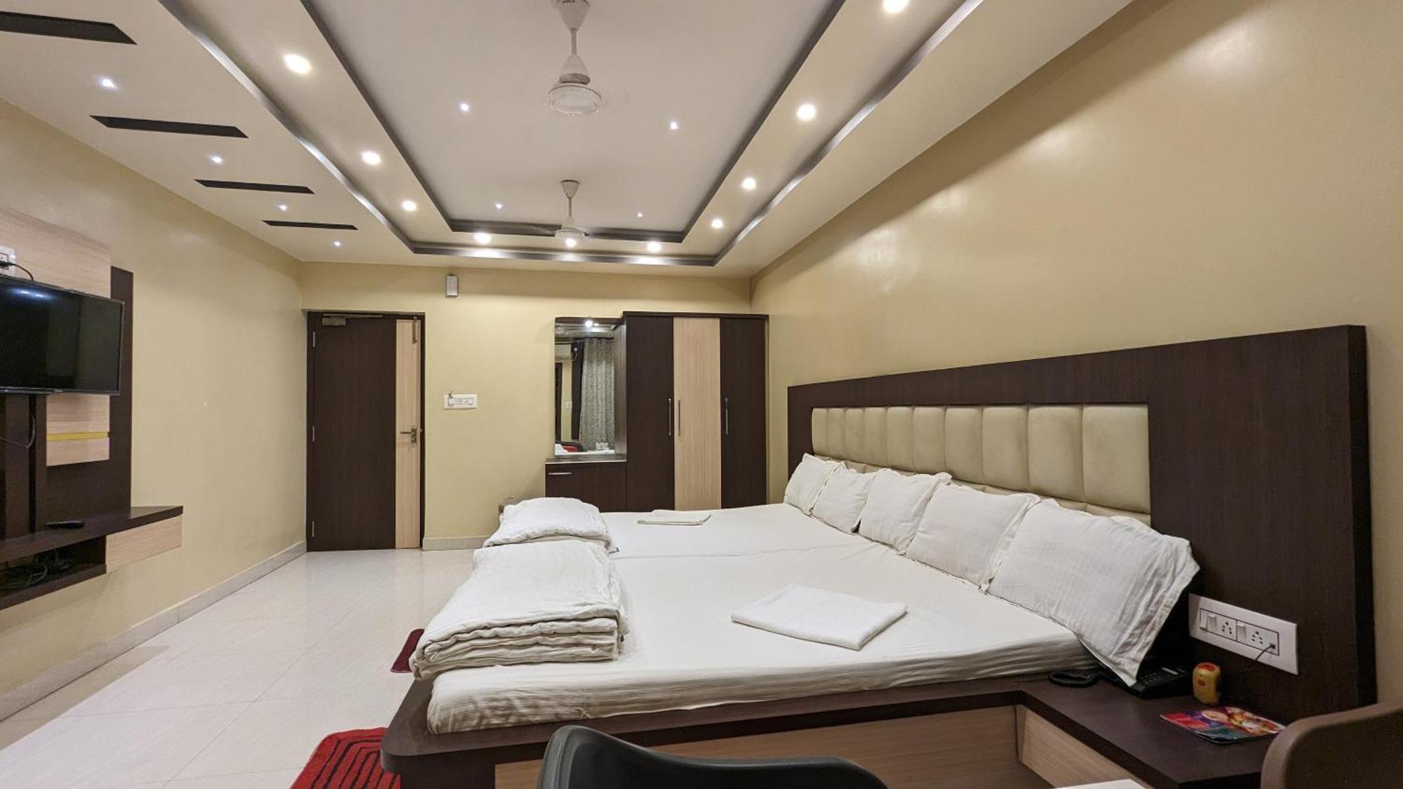 Hotel Binapani Deluxe 1 Tarapith Luaran gambar