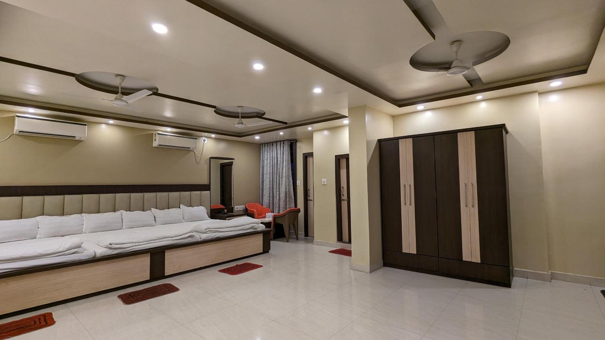 Hotel Binapani Deluxe 1 Tarapith Luaran gambar