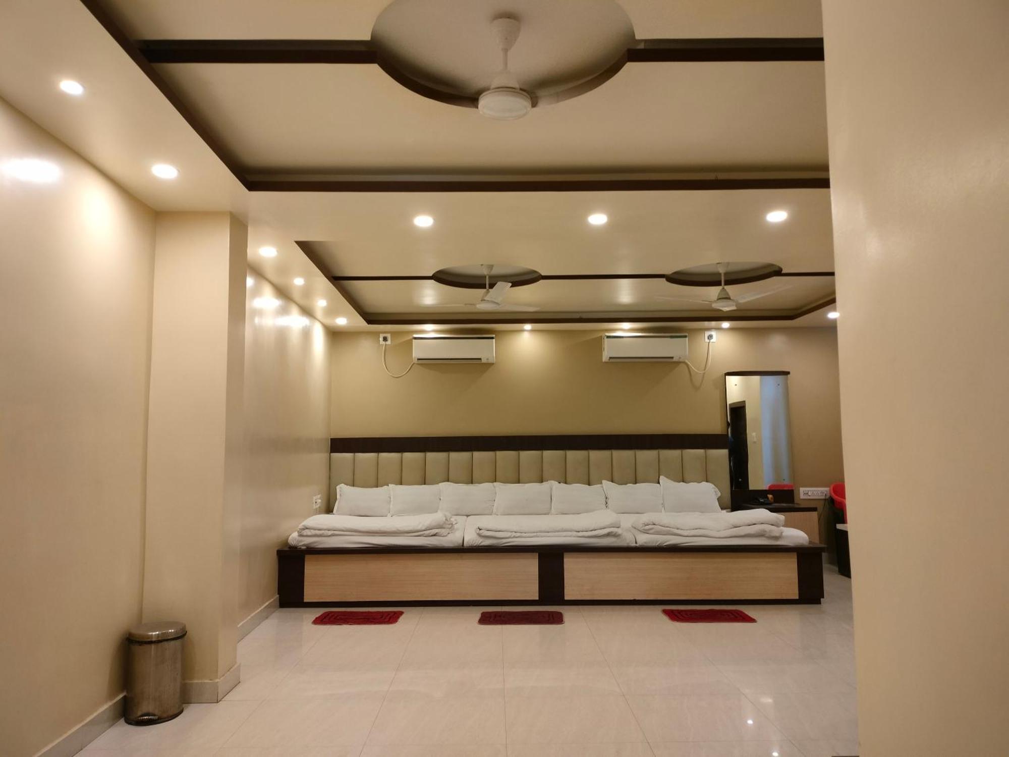 Hotel Binapani Deluxe 1 Tarapith Luaran gambar