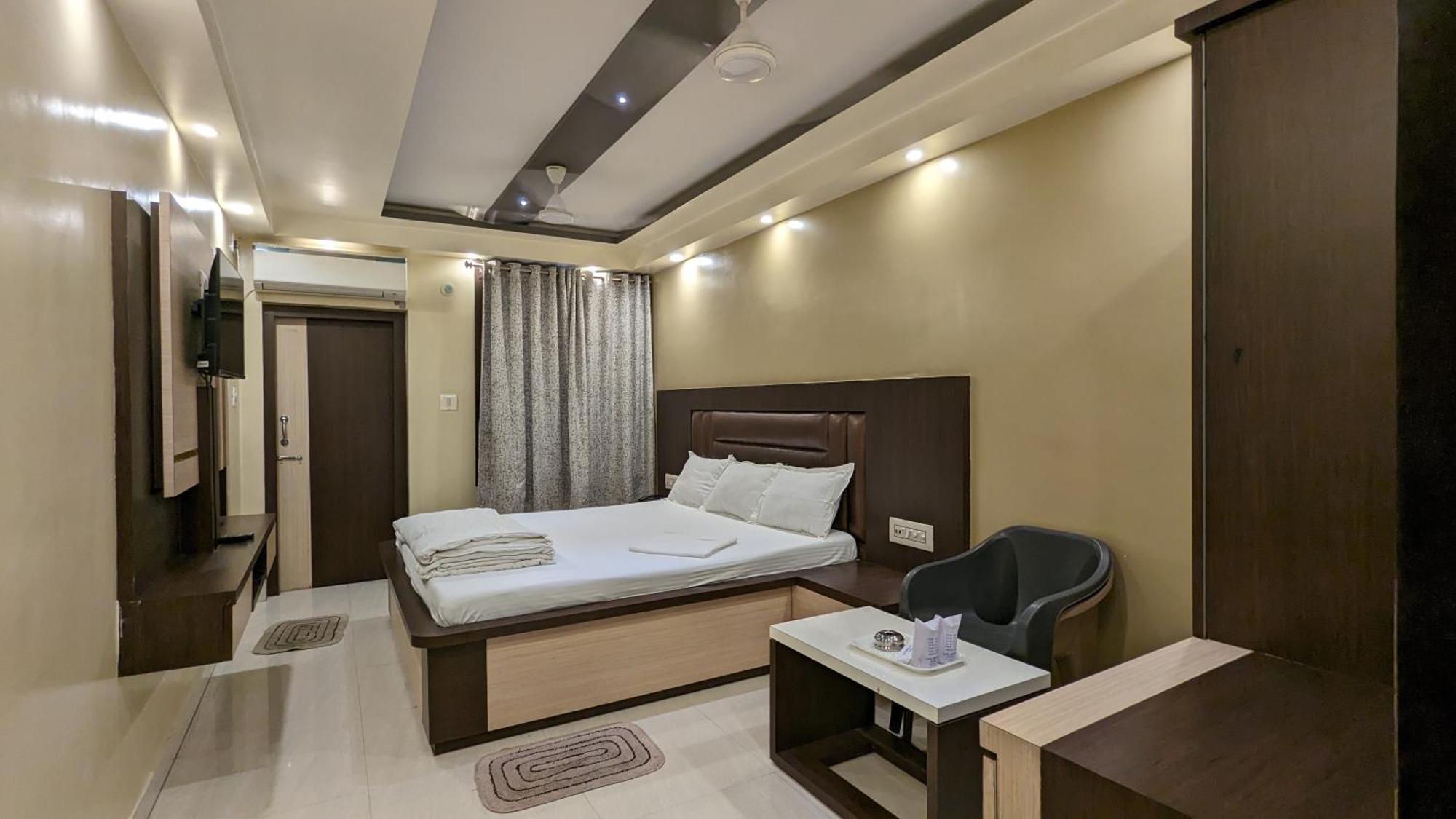 Hotel Binapani Deluxe 1 Tarapith Luaran gambar