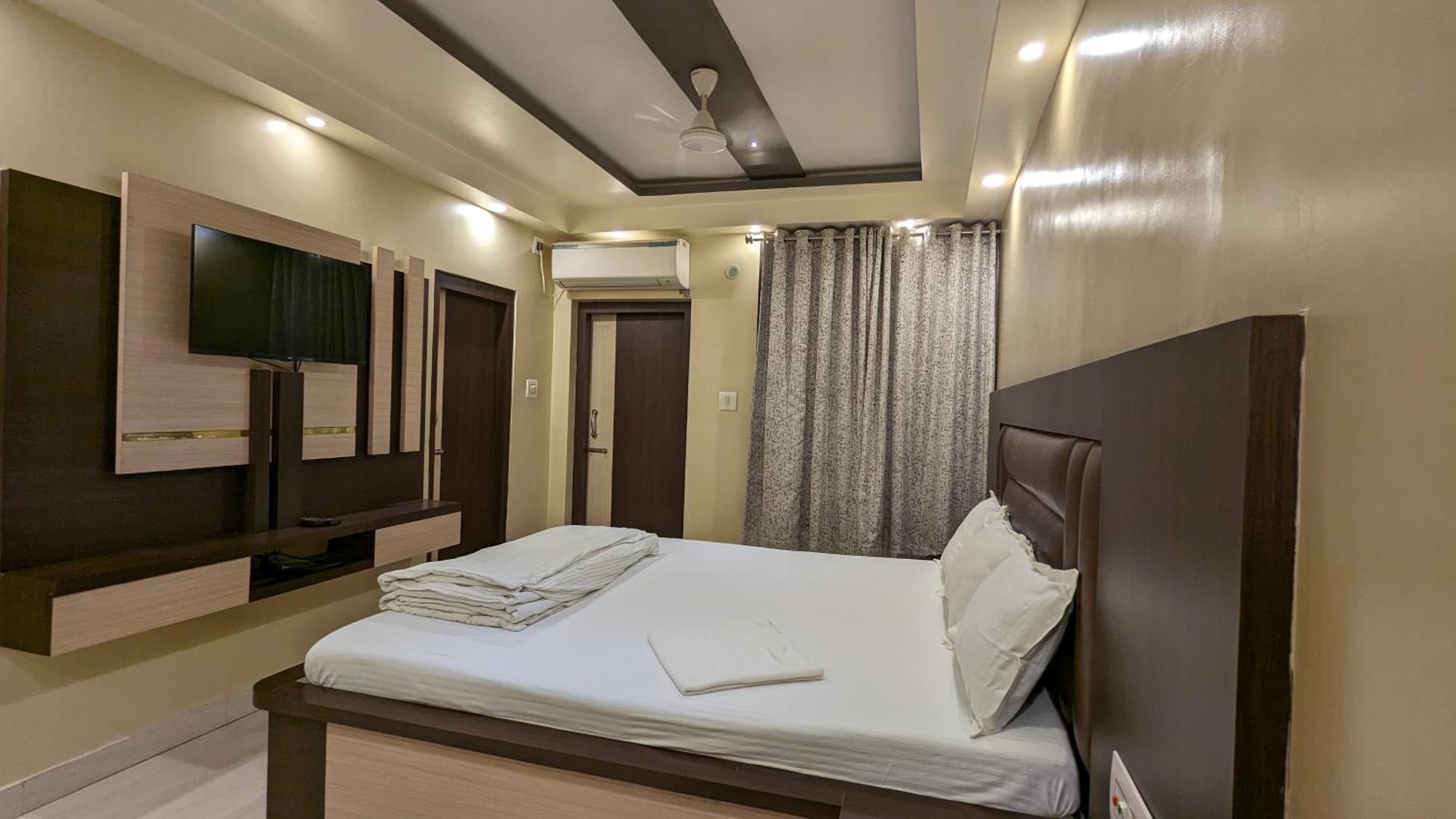 Hotel Binapani Deluxe 1 Tarapith Luaran gambar