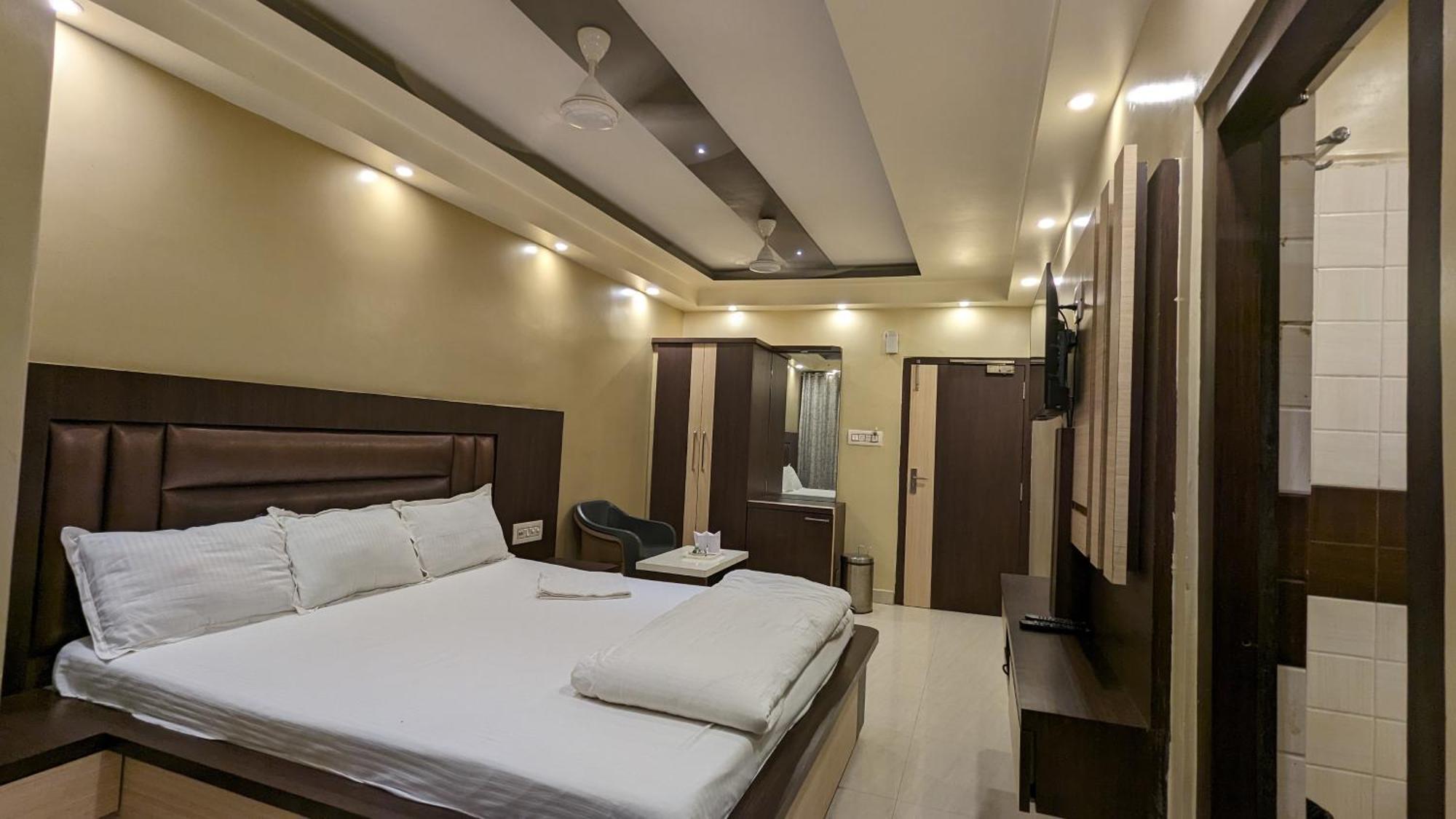 Hotel Binapani Deluxe 1 Tarapith Luaran gambar